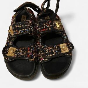 Steve Madden Black Tweed Multicolor Buckle Sandals